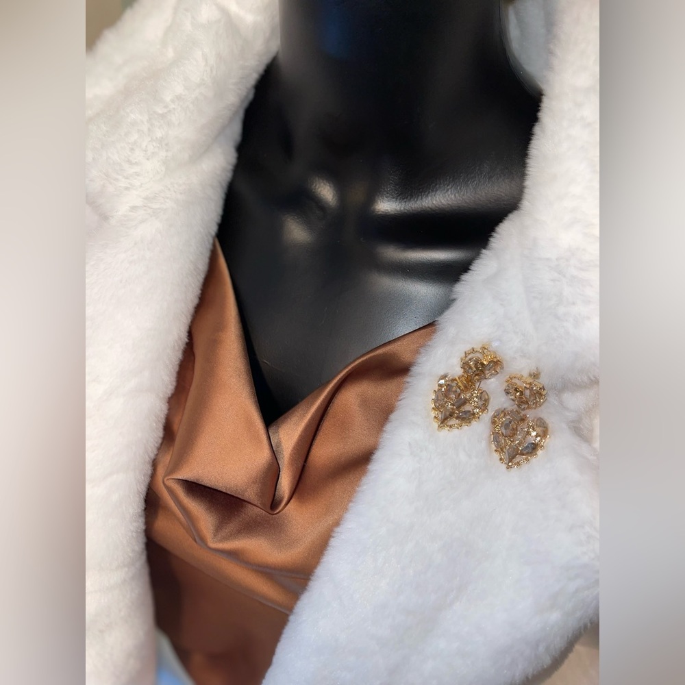 Faux Fur Waist Jacekt - Picture 3 of 3